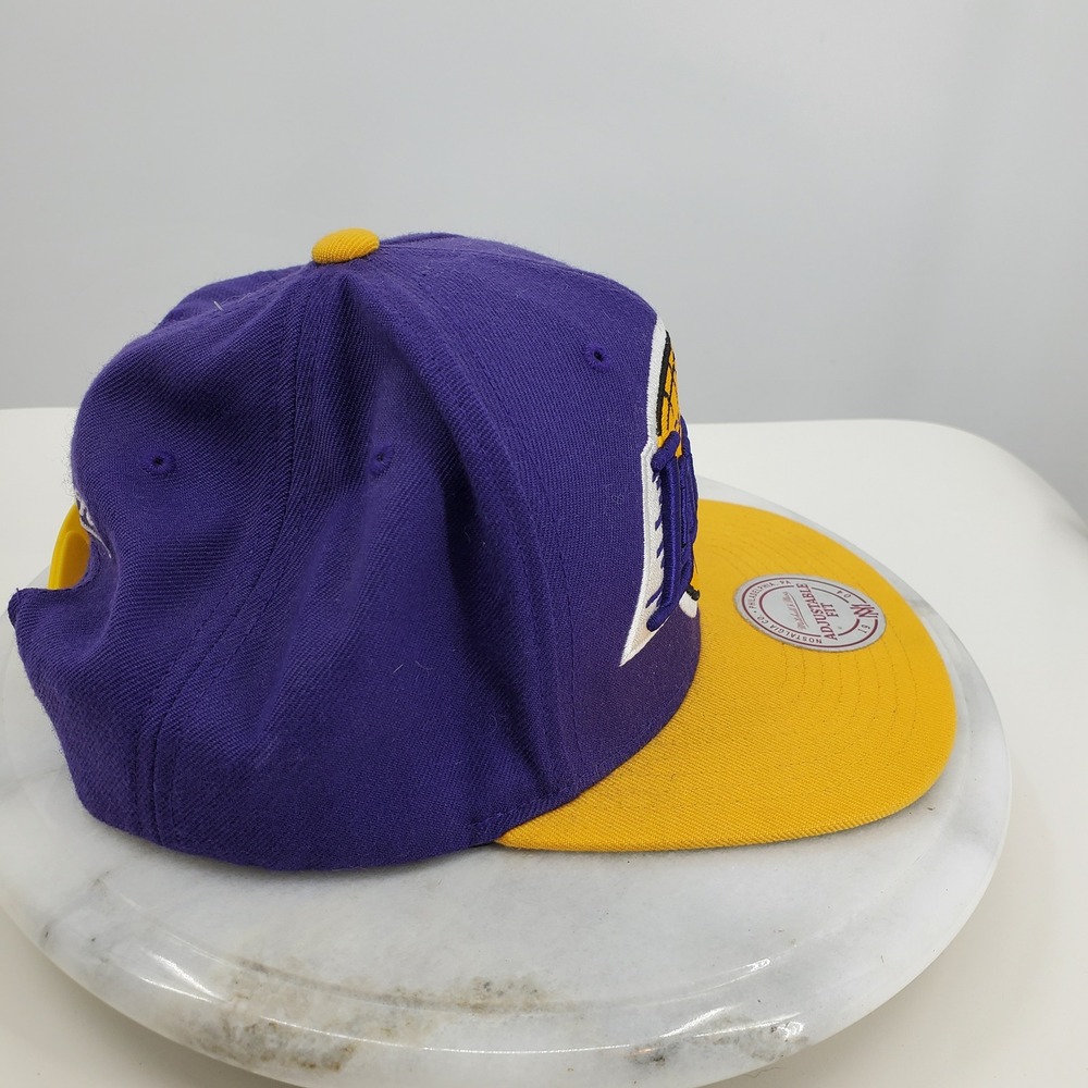 Mitchell & Ness Los Angeles Lakers Snapback Hat Purple Yellow Hardwood Classics - Picture 3 of 13